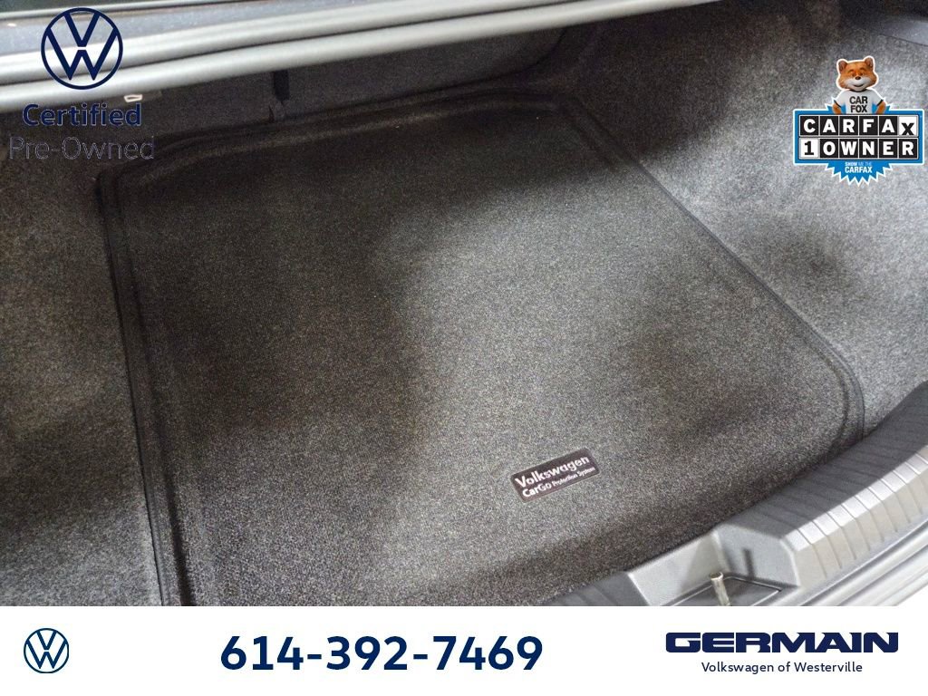 Certified 2025 Volkswagen Jetta SE w/ Sunroof Package image 25