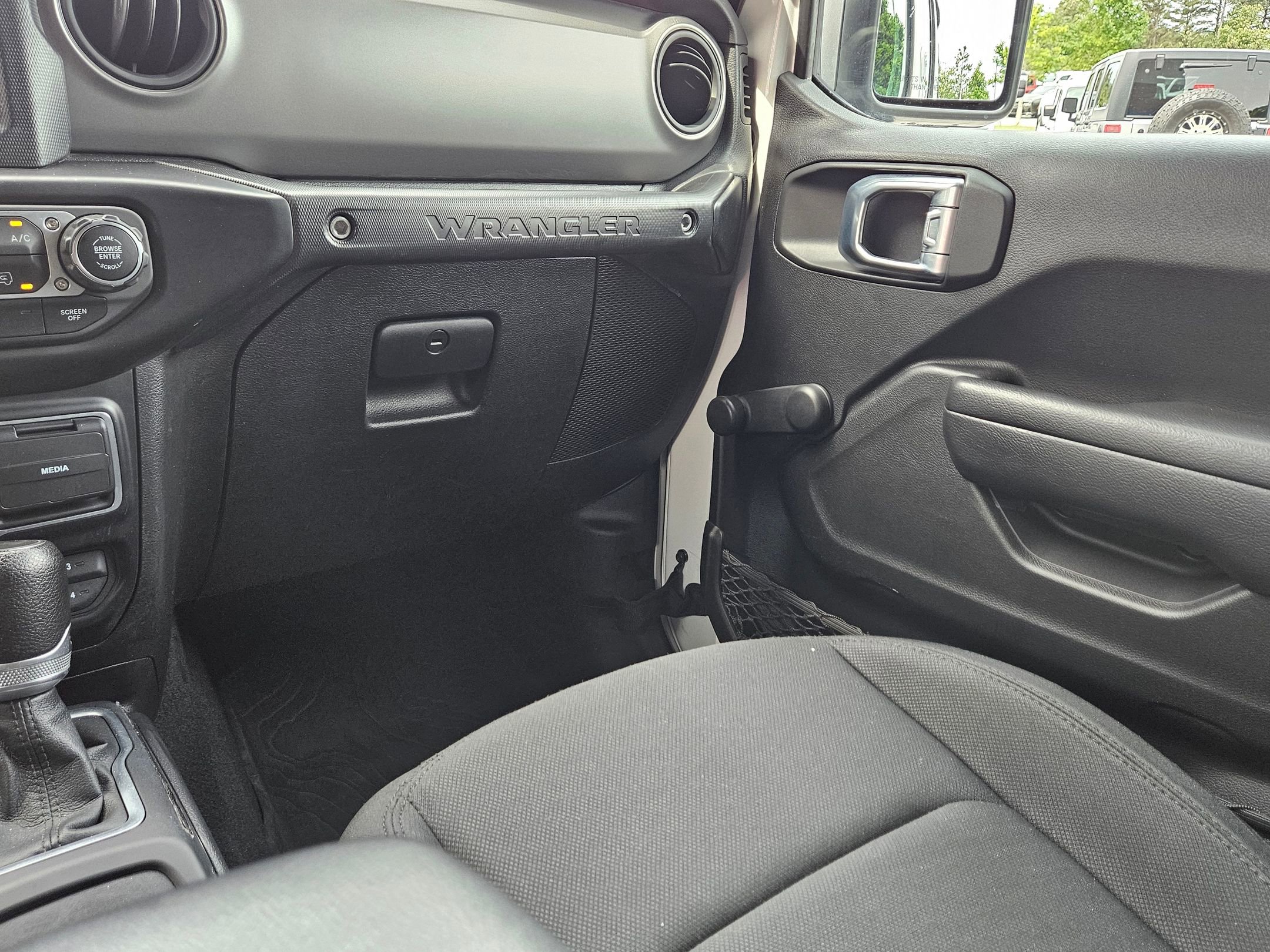 Used 2022 Jeep Wrangler Unlimited Sport AWD/4WD image 11