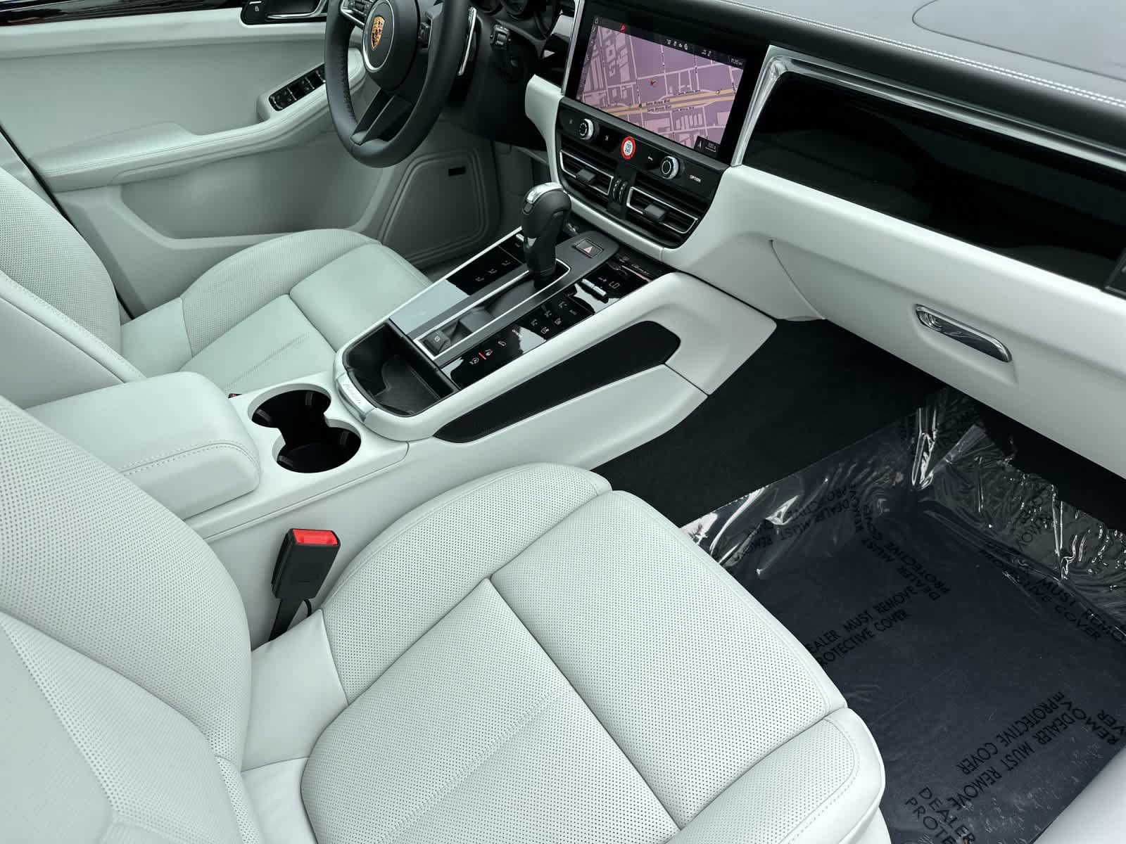 New 2026 Porsche Macan AWD/4WD image 17