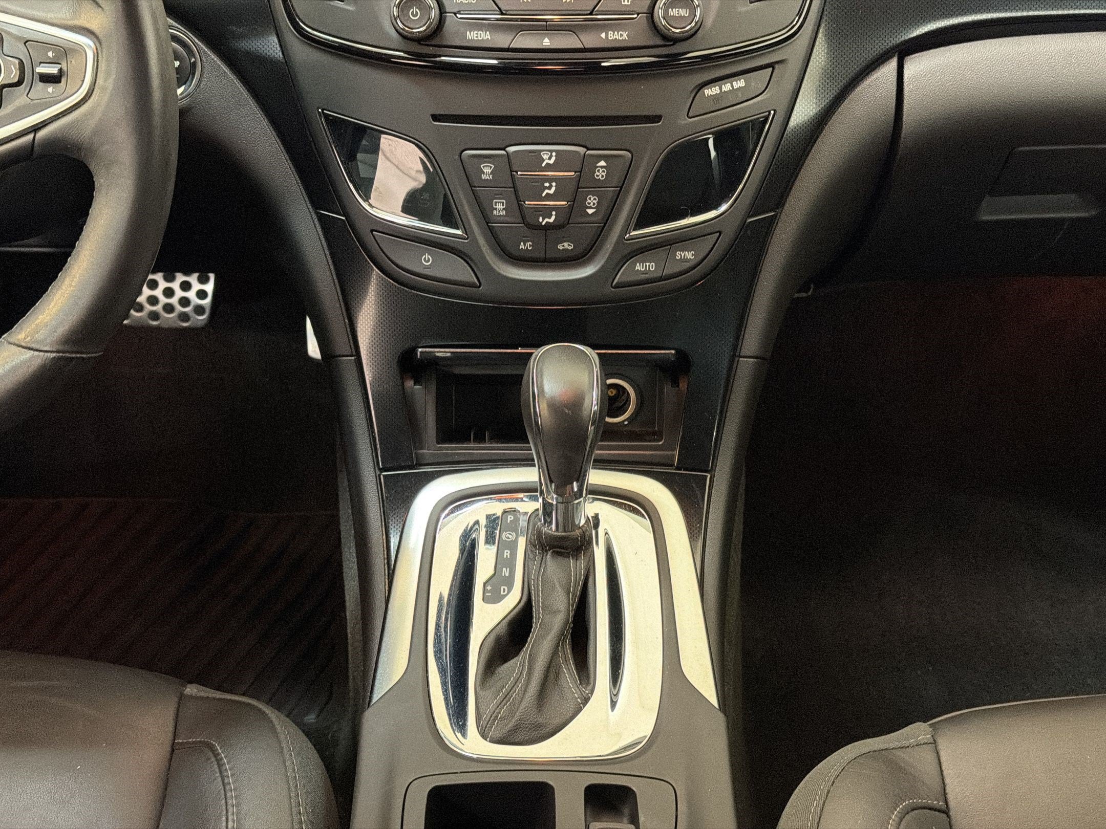 Used 2015 Buick Regal GS FWD image 16