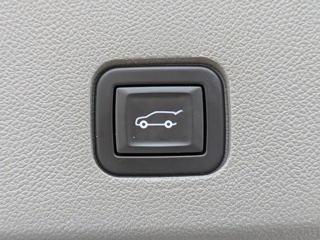 Used 2021 Cadillac XT6 Premium Luxury image 13