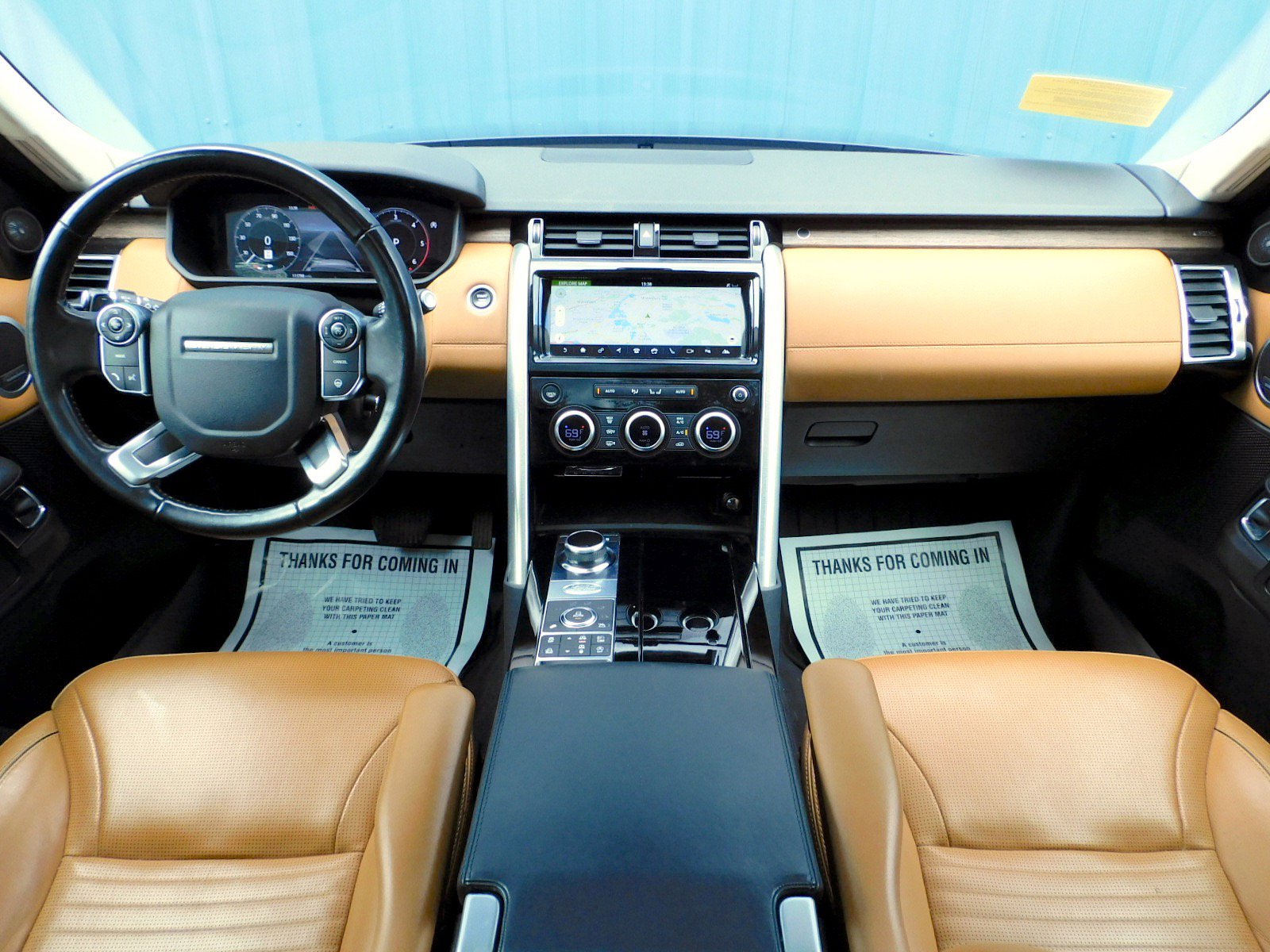 Used 2018 Land Rover Discovery HSE Luxury image 9