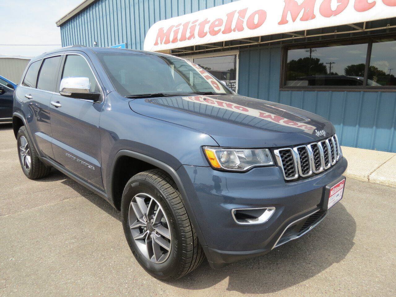 Used 2020 Jeep Grand Cherokee Limited w/ Trailer Tow Group IV AWD/4WD image 2