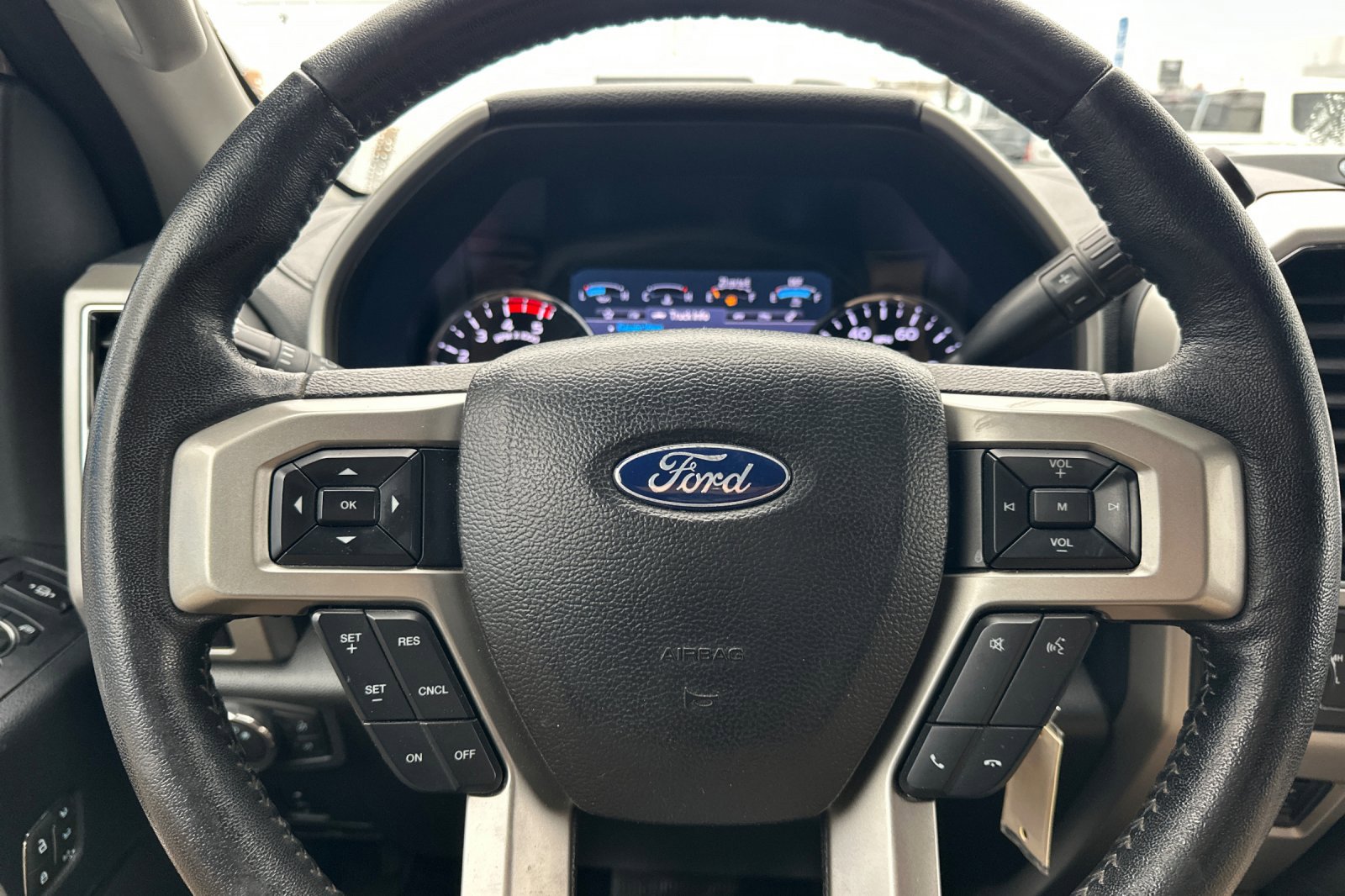 Used 2020 Ford F250 Lariat w/ Lariat Value Package image 22