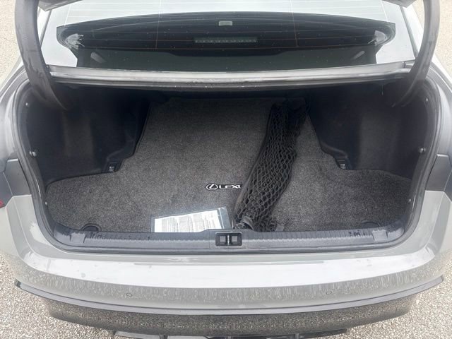Used 2022 Lexus IS 500 w/ Accessory Package RWD image 19