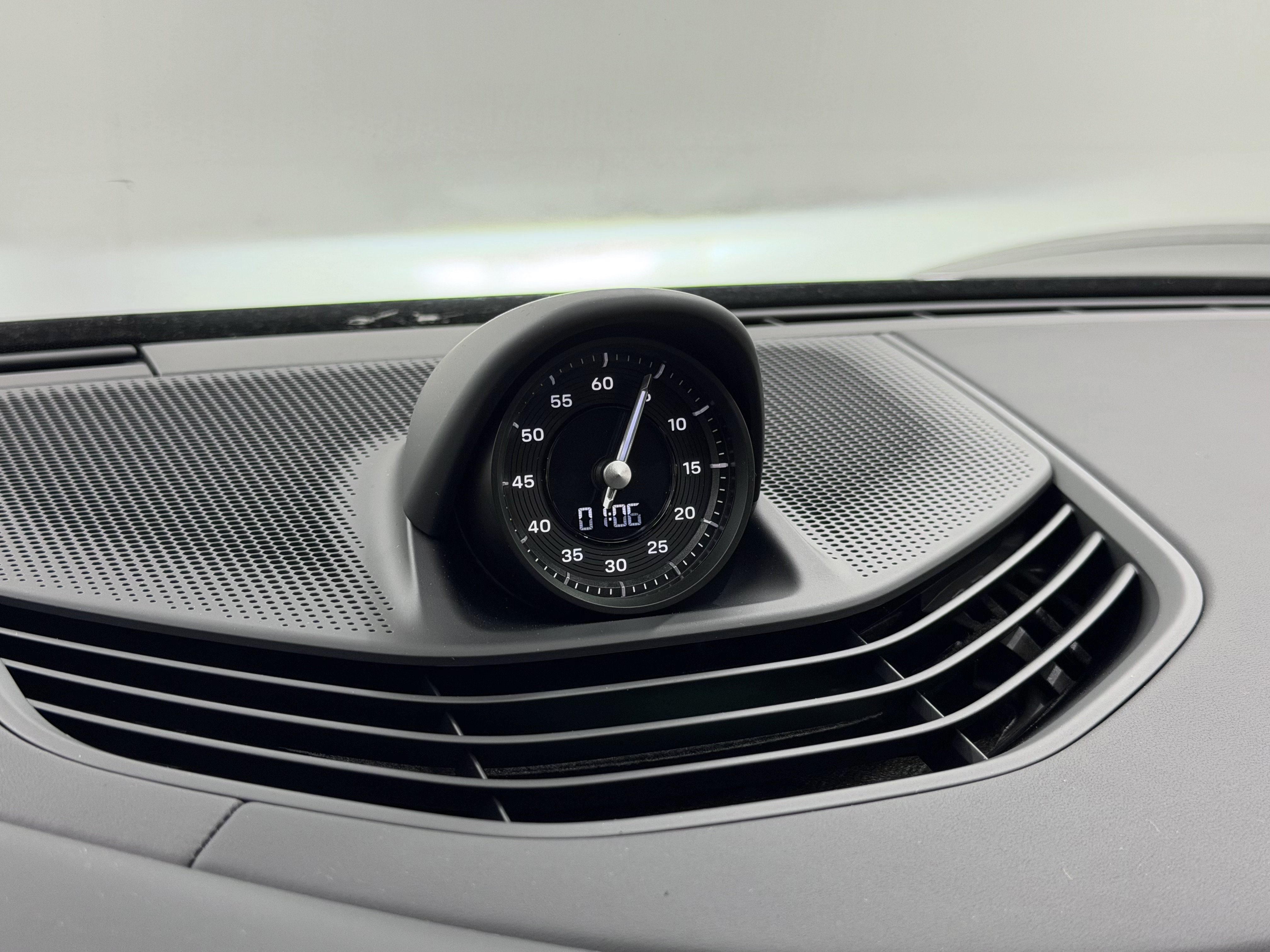 New 2026 Porsche Taycan AWD/4WD image 60