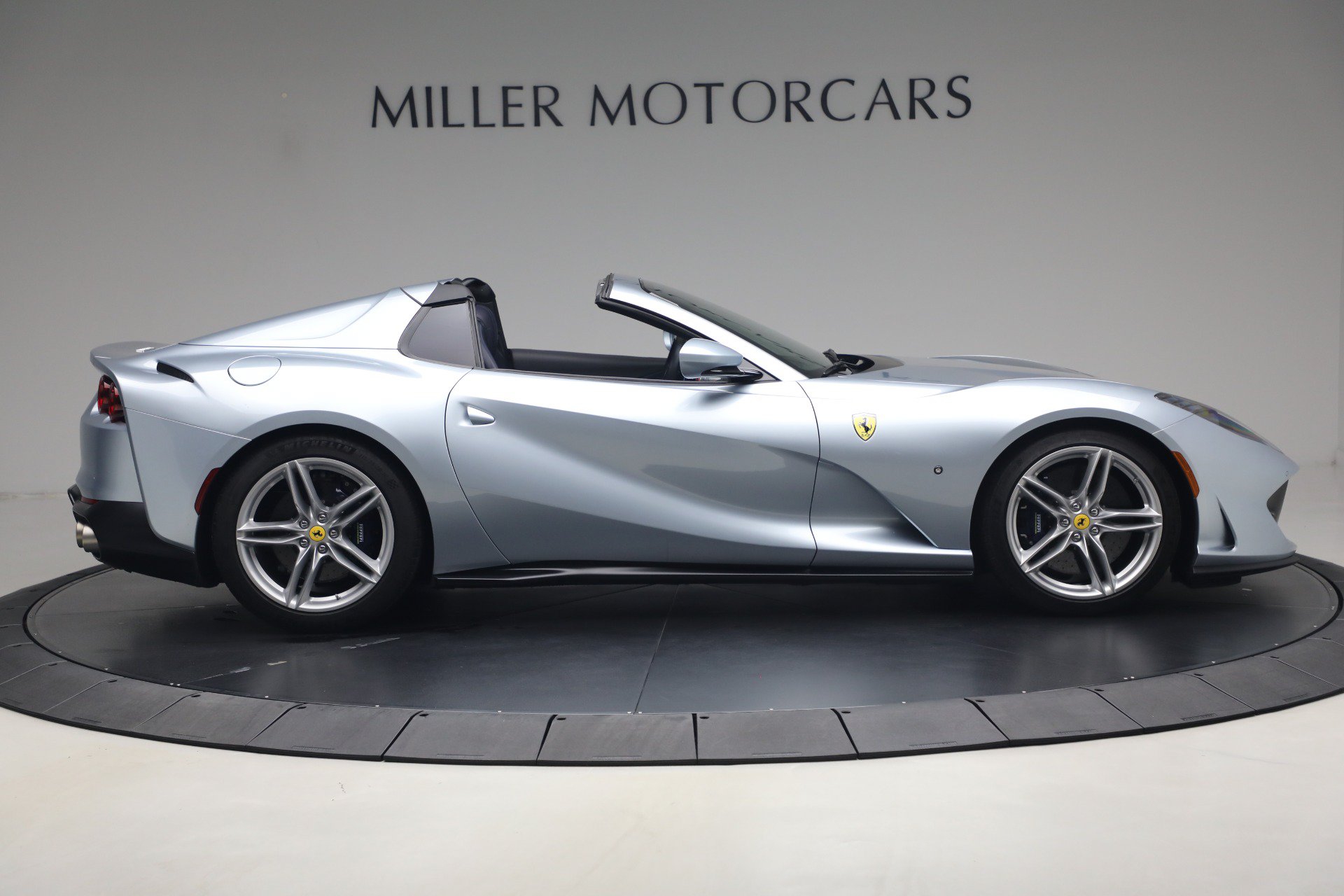 Certified 2022 Ferrari 812 GTS RWD image 9
