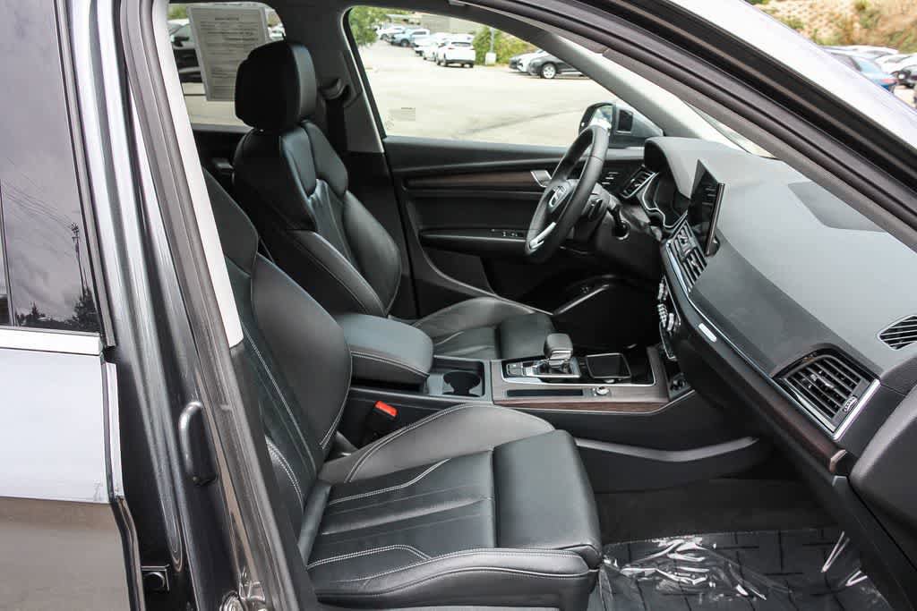 Used 2024 Audi Q5 e Premium w/ Convenience Package AWD/4WD image 18