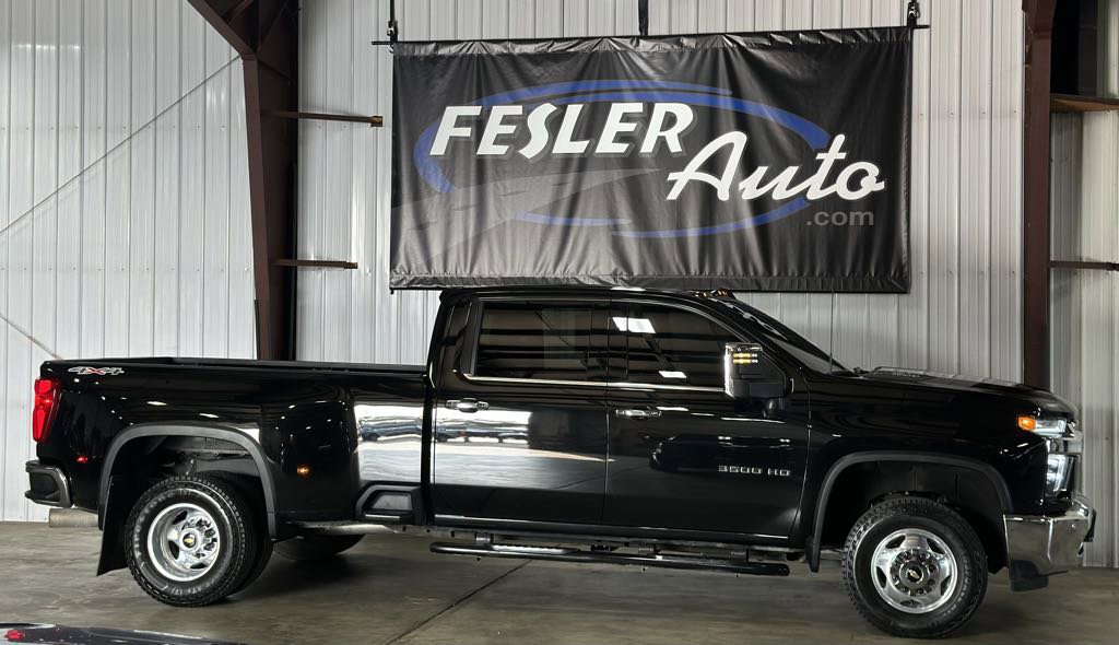 Used 2021 Chevrolet Silverado 3500 LTZ w/ LTZ Plus Package image 14