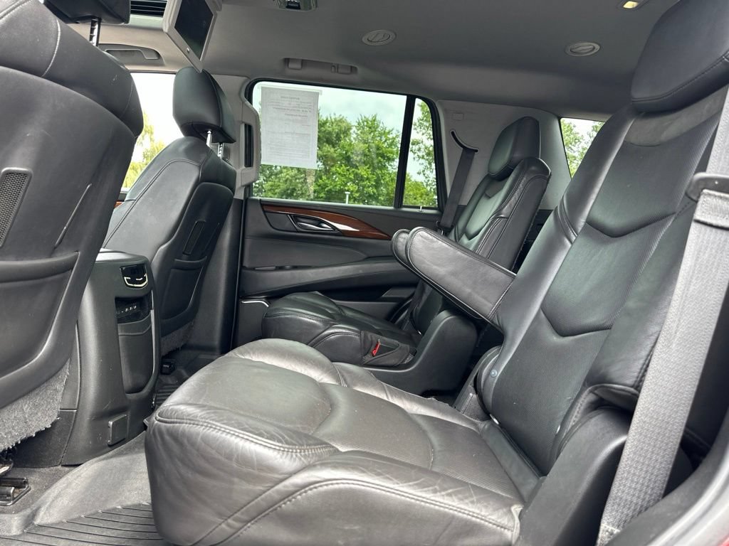 Used 2020 Cadillac Escalade Luxury AWD/4WD image 43