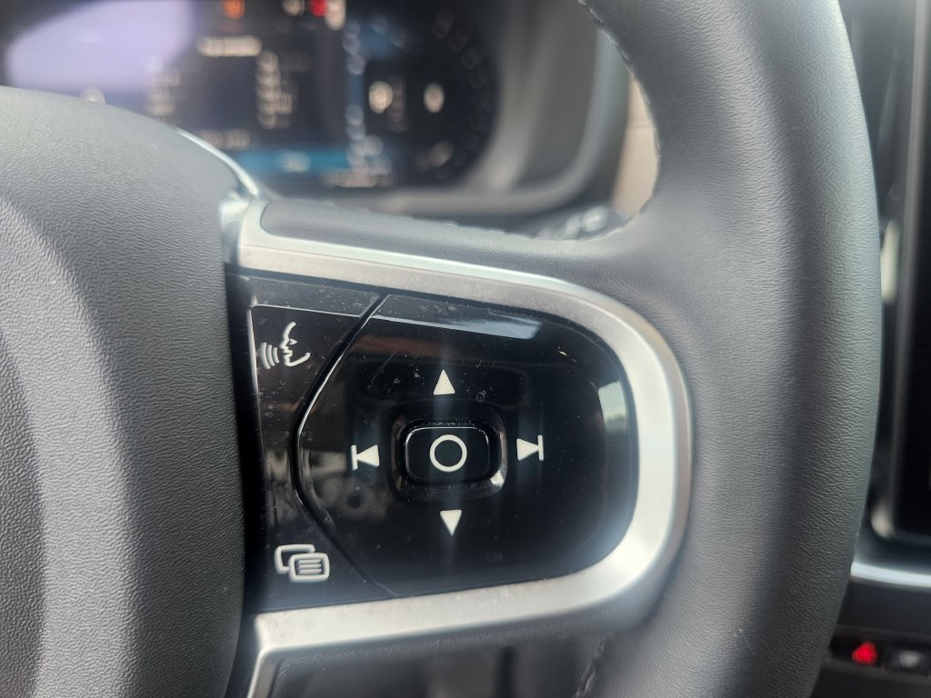 Certified 2026 Volvo XC90 B6 Plus w/ Protection Package Premier AWD/4WD image 19