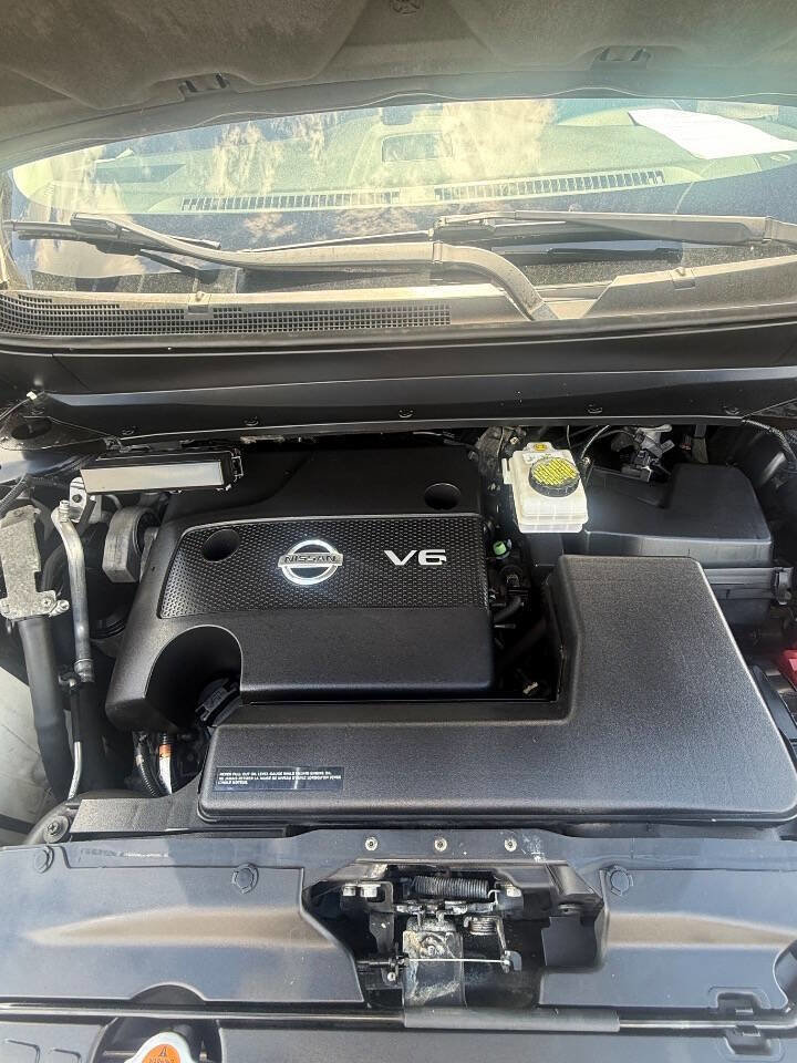 Used 2013 Nissan Pathfinder SV AWD/4WD image 9