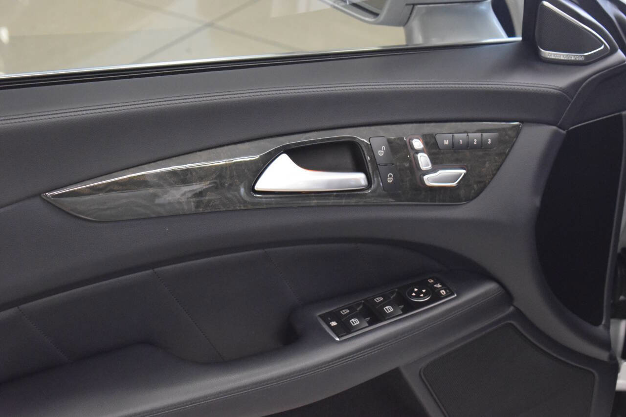 Used 2016 Mercedes-Benz CLS 400 CLS 400 4dr Sedan image 38