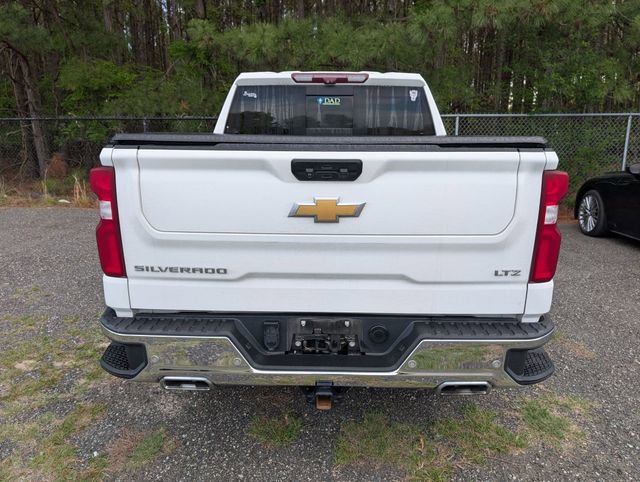 Used 2022 Chevrolet Silverado 1500 LTZ w/ Technology Package AWD/4WD image 3