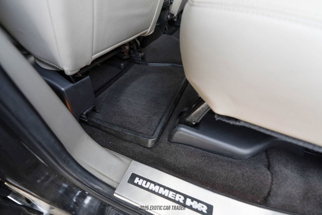 Used 2004 HUMMER H2 w/ Preferred Equipment Group image 52