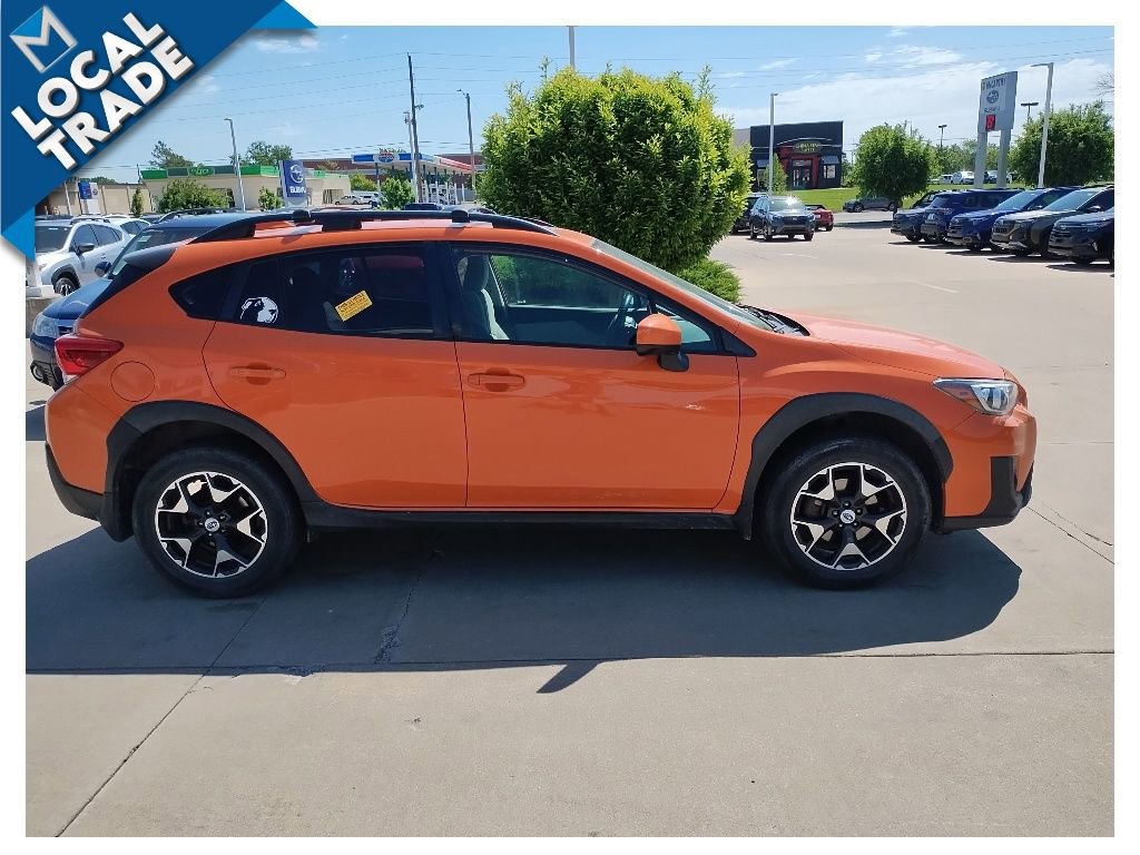 Used 2018 Subaru Crosstrek 2.0i Premium w/ Moonroof Package AWD/4WD image 6