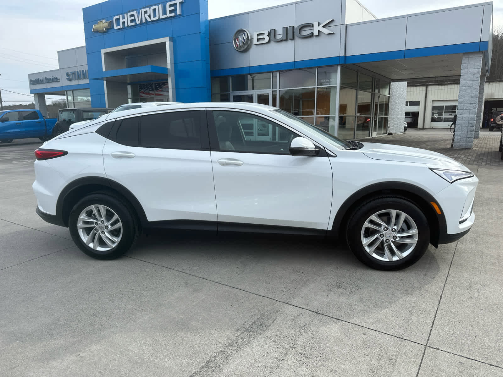 New 2026 Buick Envista Preferred w/ Convenience I Package image 2