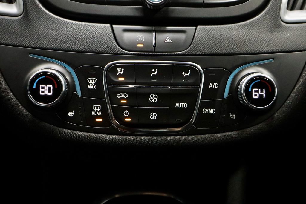 Used 2023 Chevrolet Malibu LT FWD image 32