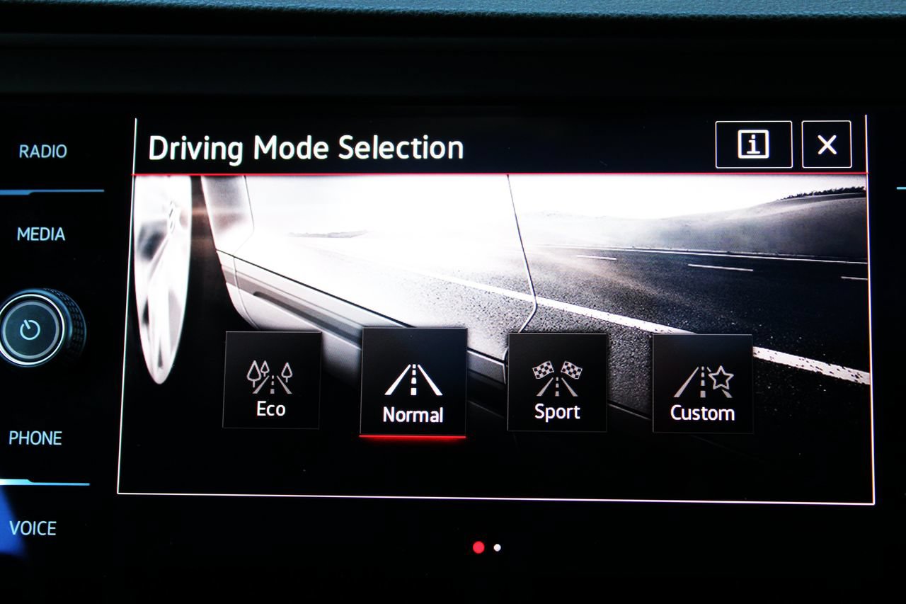 Used 2022 Volkswagen Jetta SEL FWD image 26