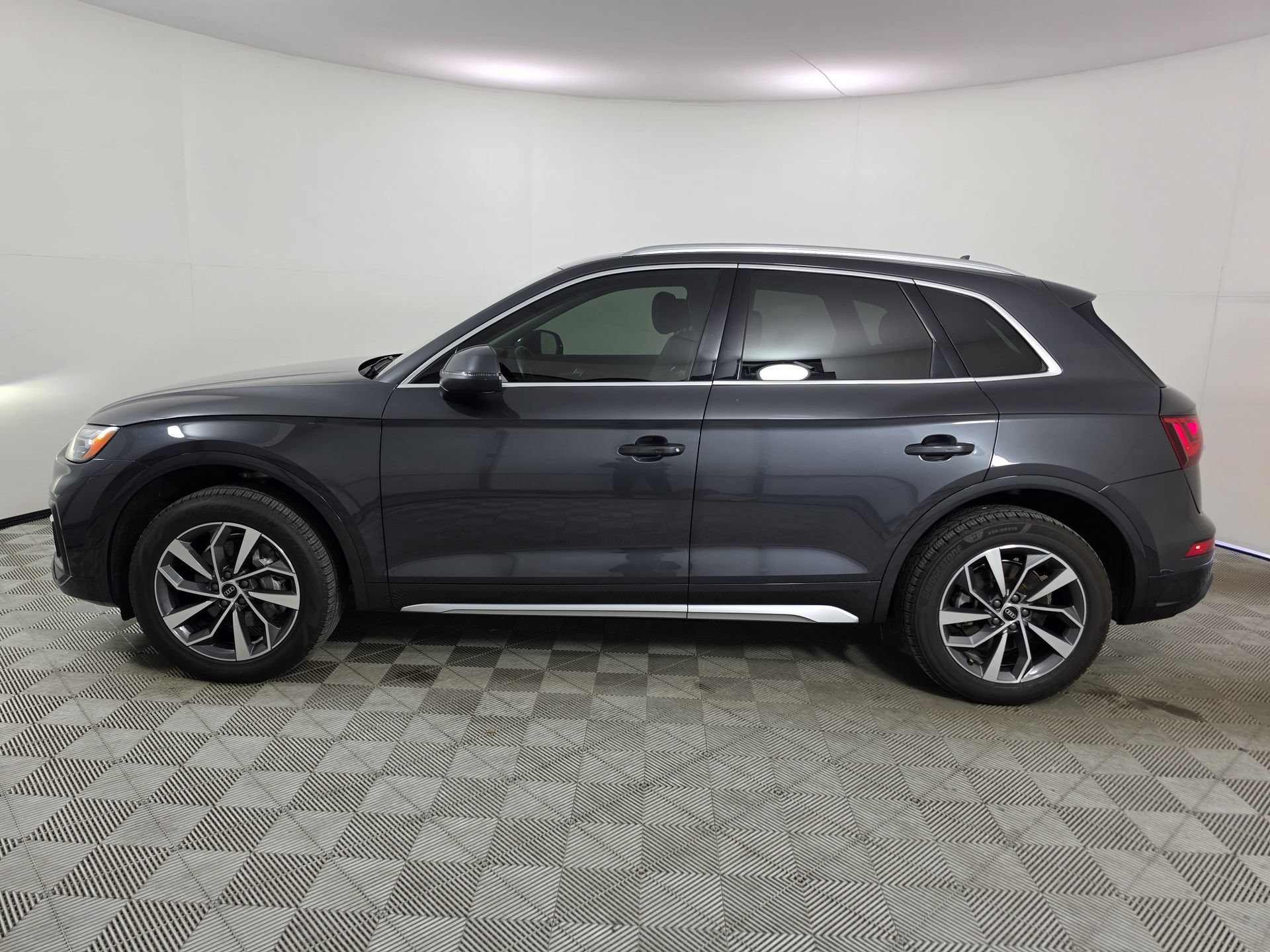 Used 2021 Audi Q5 2.0T Premium w/ Convenience Package AWD/4WD image 40