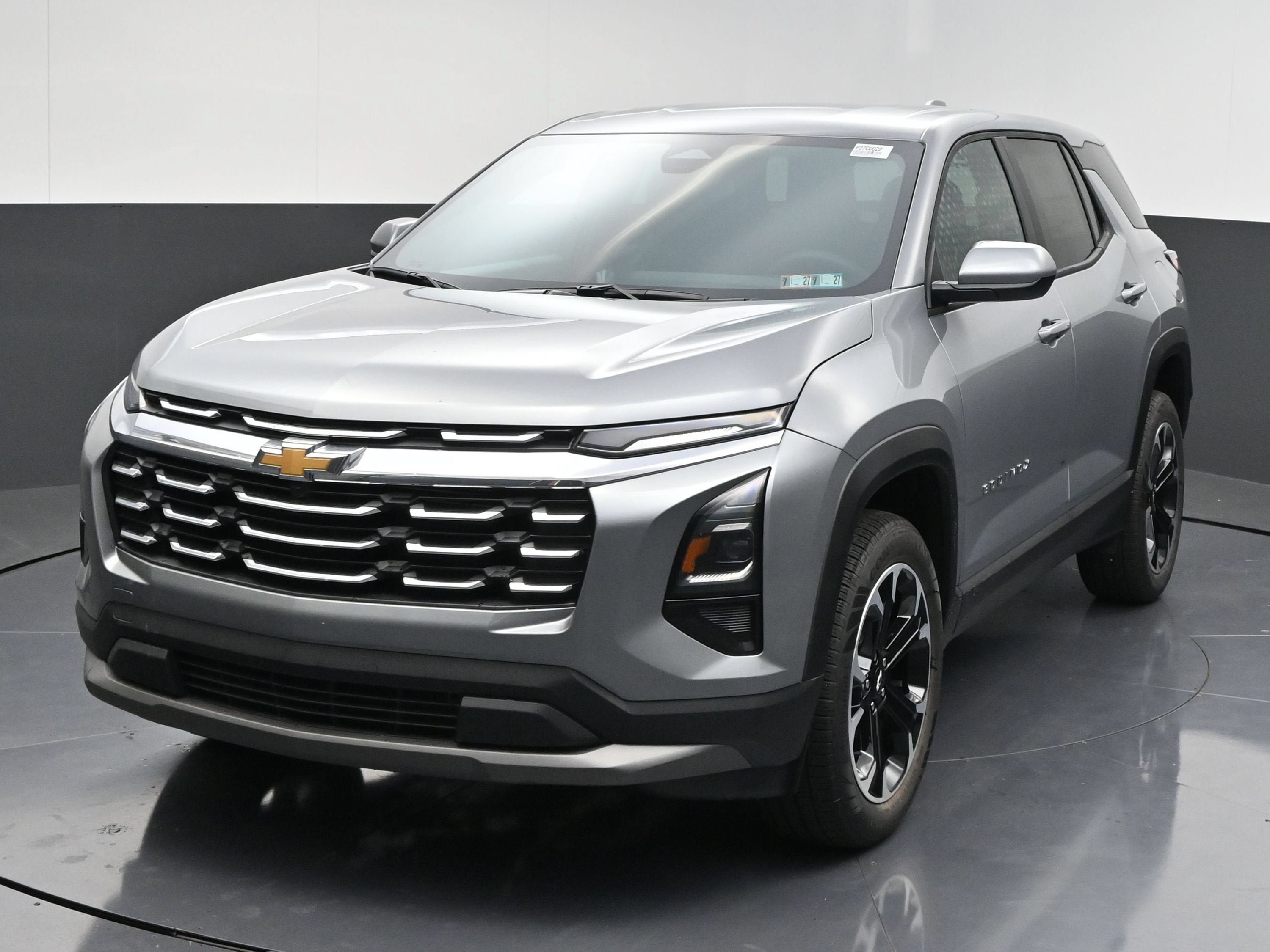 New 2027 Chevrolet Equinox LT w/ Convenience Package II FWD image 4