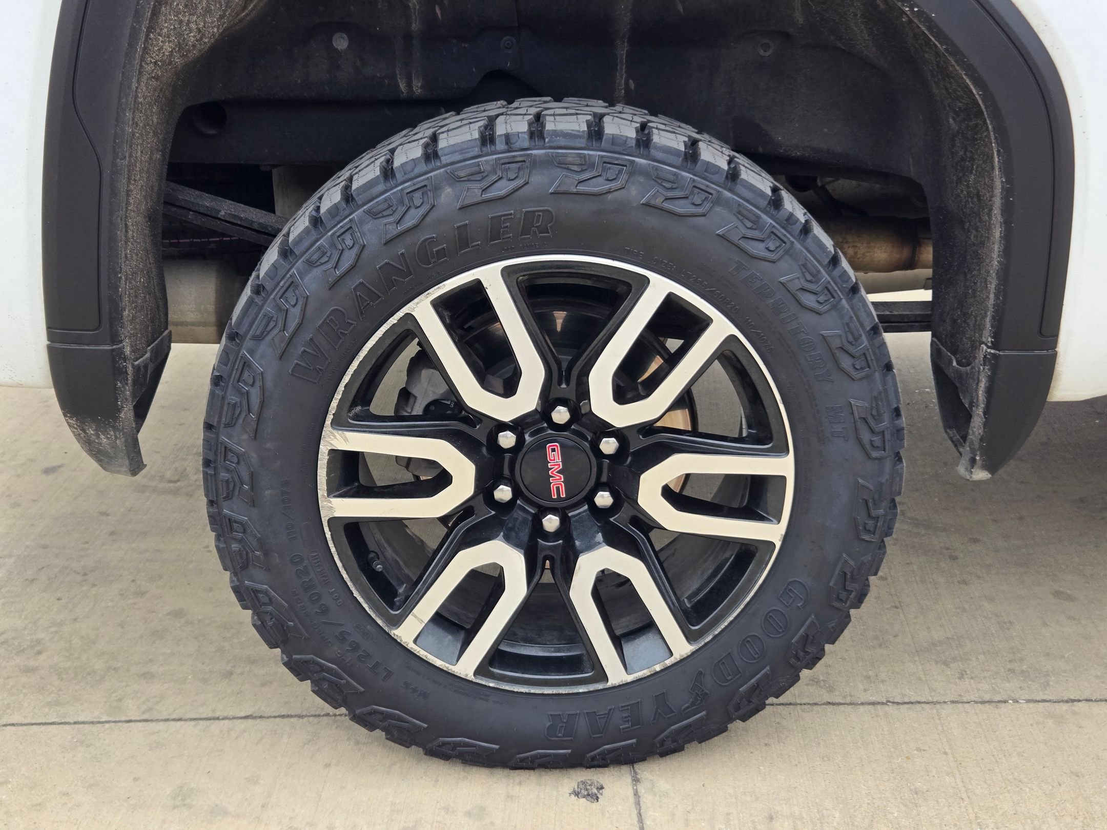 Certified 2023 GMC Sierra 1500 AT4 w/ Technology Package AWD/4WD image 27