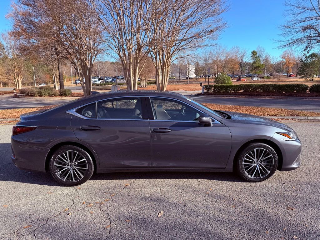 Used 2024 Lexus ES 350 w/ Premium Package image 9