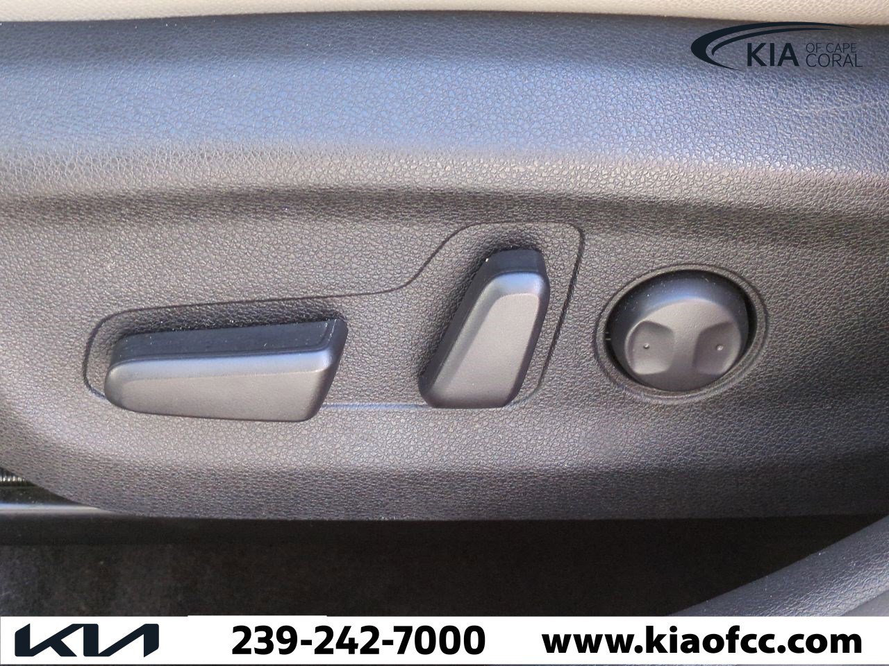 Used 2019 Kia Niro EX image 19