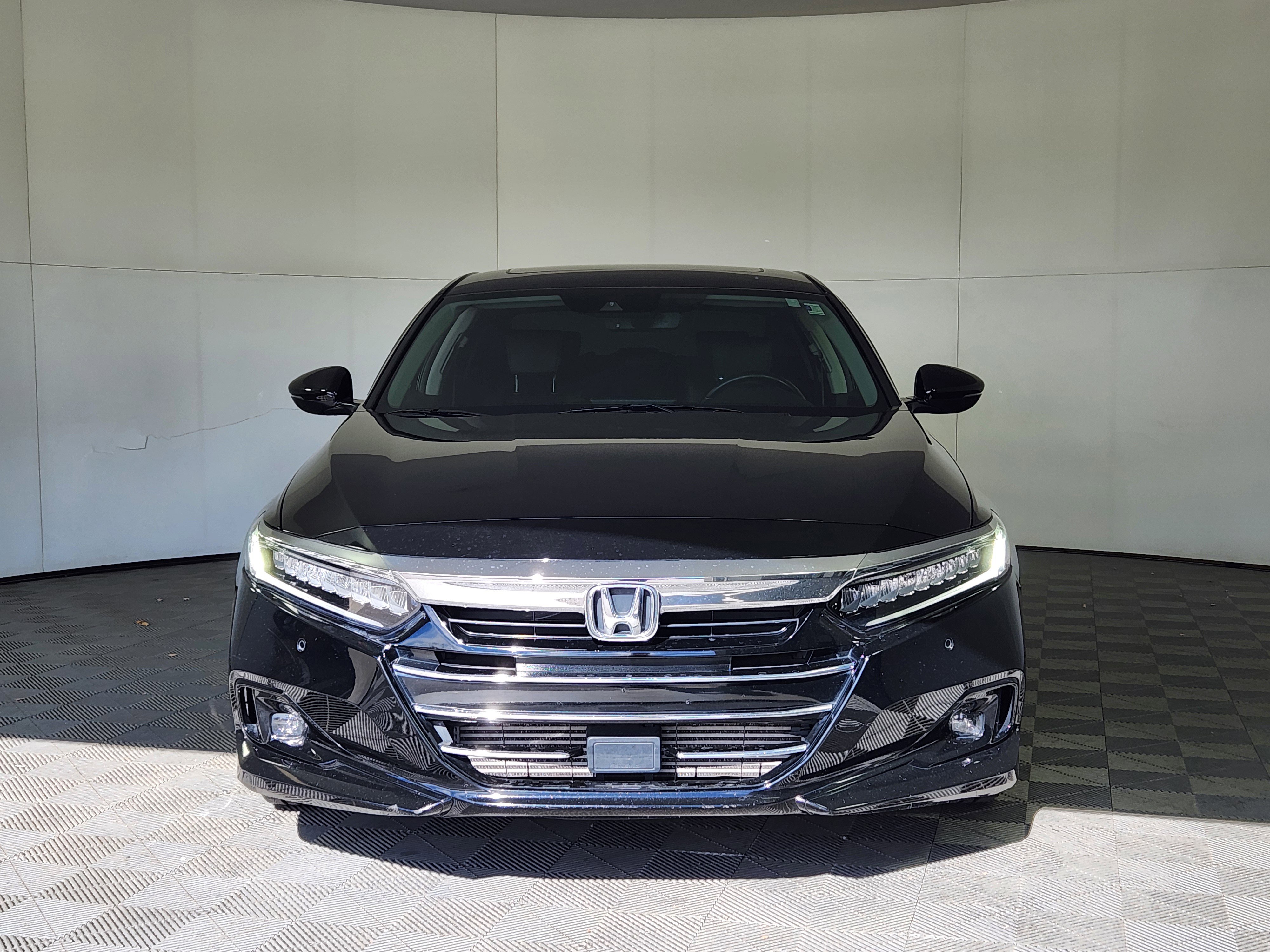 Used 2021 Honda Accord EX-L image 2