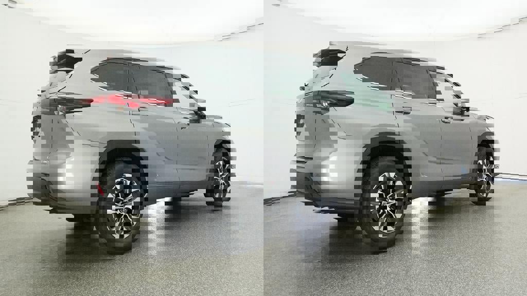 New 2026 Toyota Highlander XLE image 25