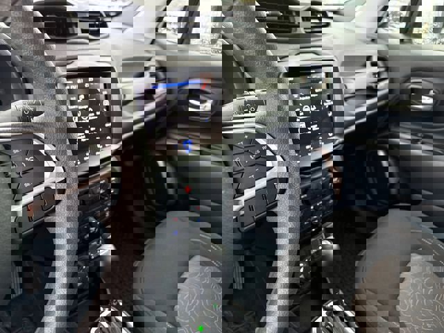 Used 2023 Jeep Renegade Latitude AWD/4WD image 31