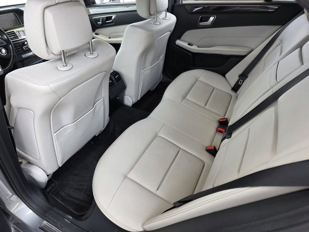 Used 2014 Mercedes-Benz E 250 BlueTEC Sedan image 28