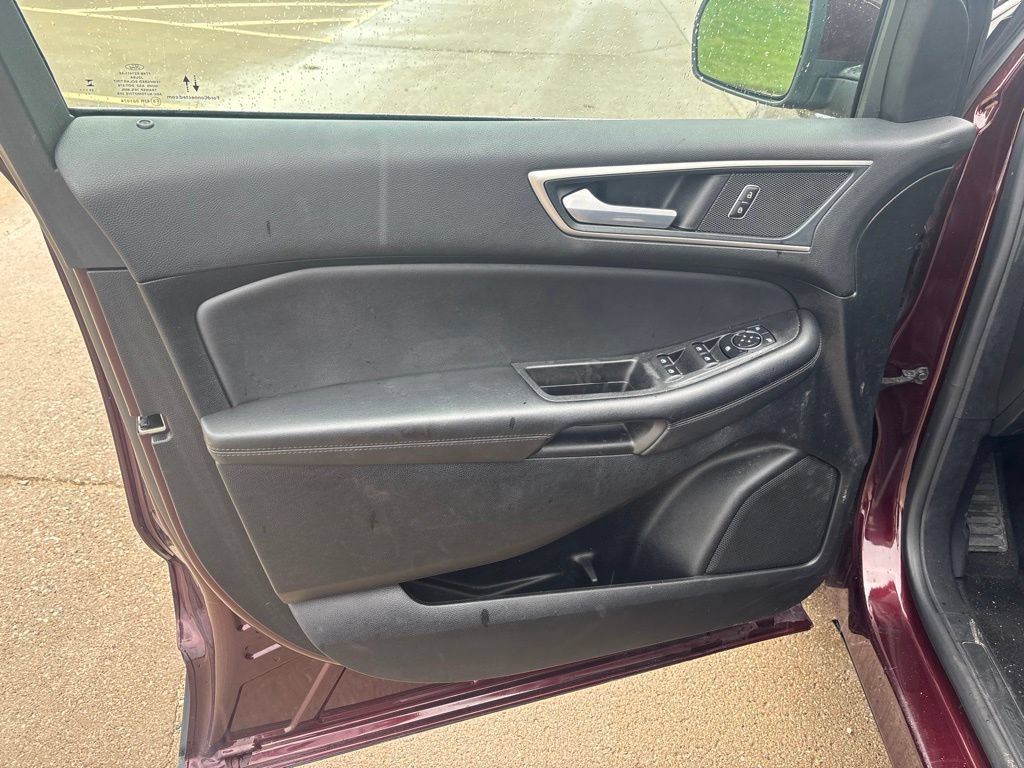 Used 2024 Ford Edge SEL w/ Convenience Package AWD/4WD image 11