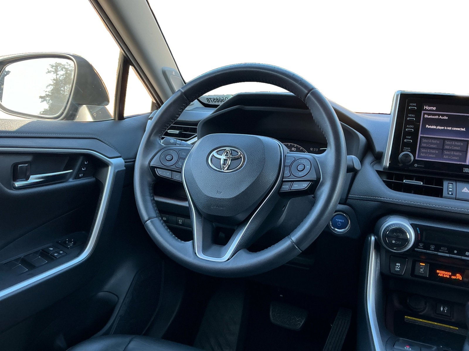 Used 2019 Toyota RAV4 Limited image 12