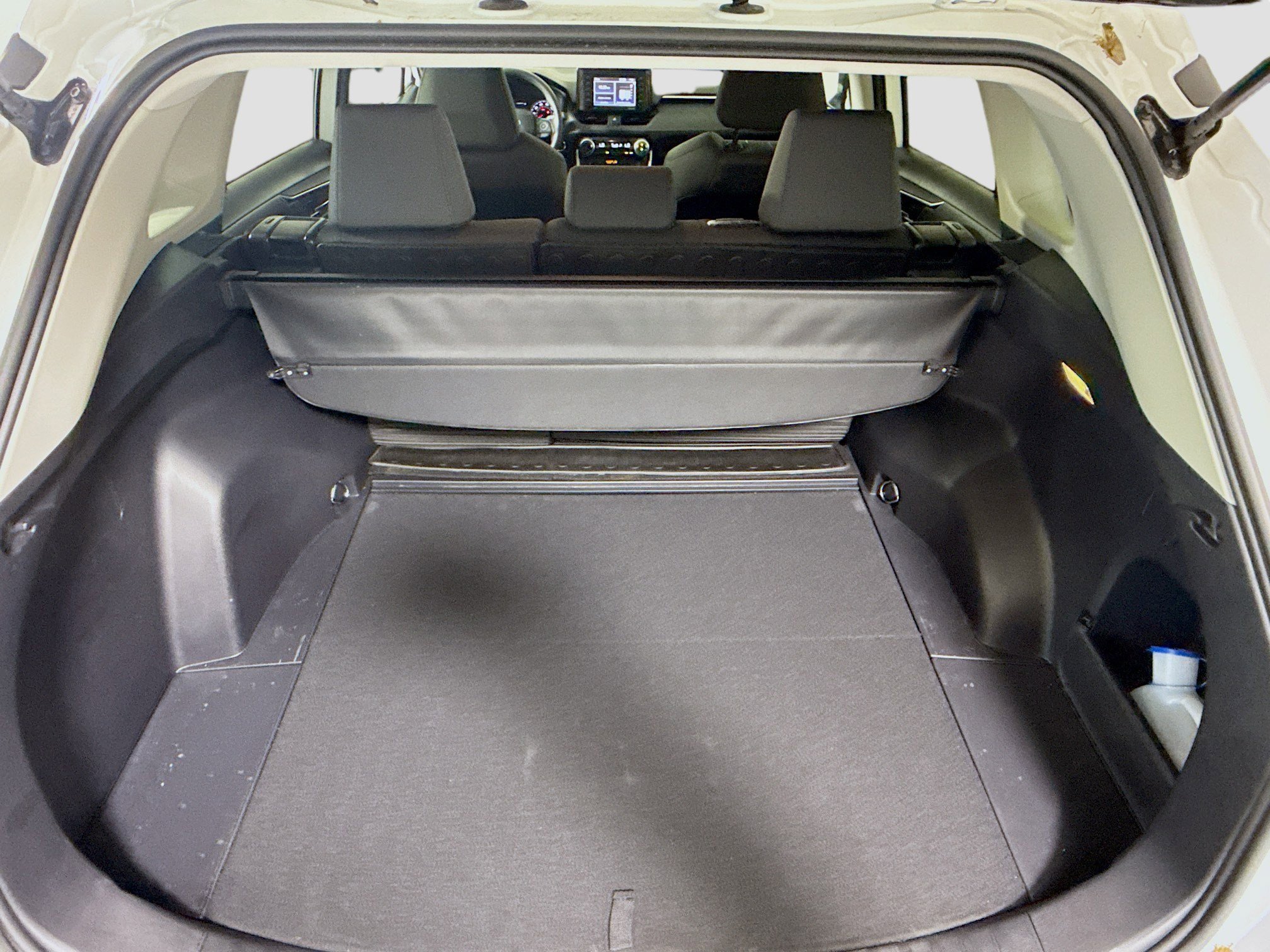 Used 2021 Toyota RAV4 XLE image 35