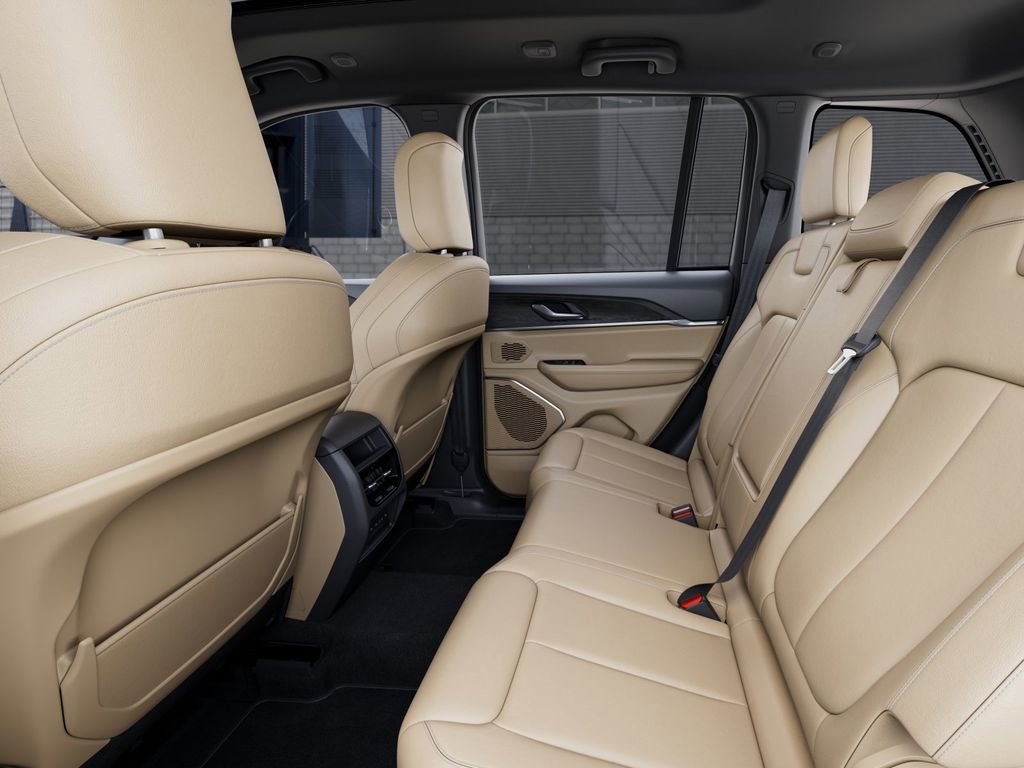 Used 2026 Jeep Grand Cherokee Limited image 23