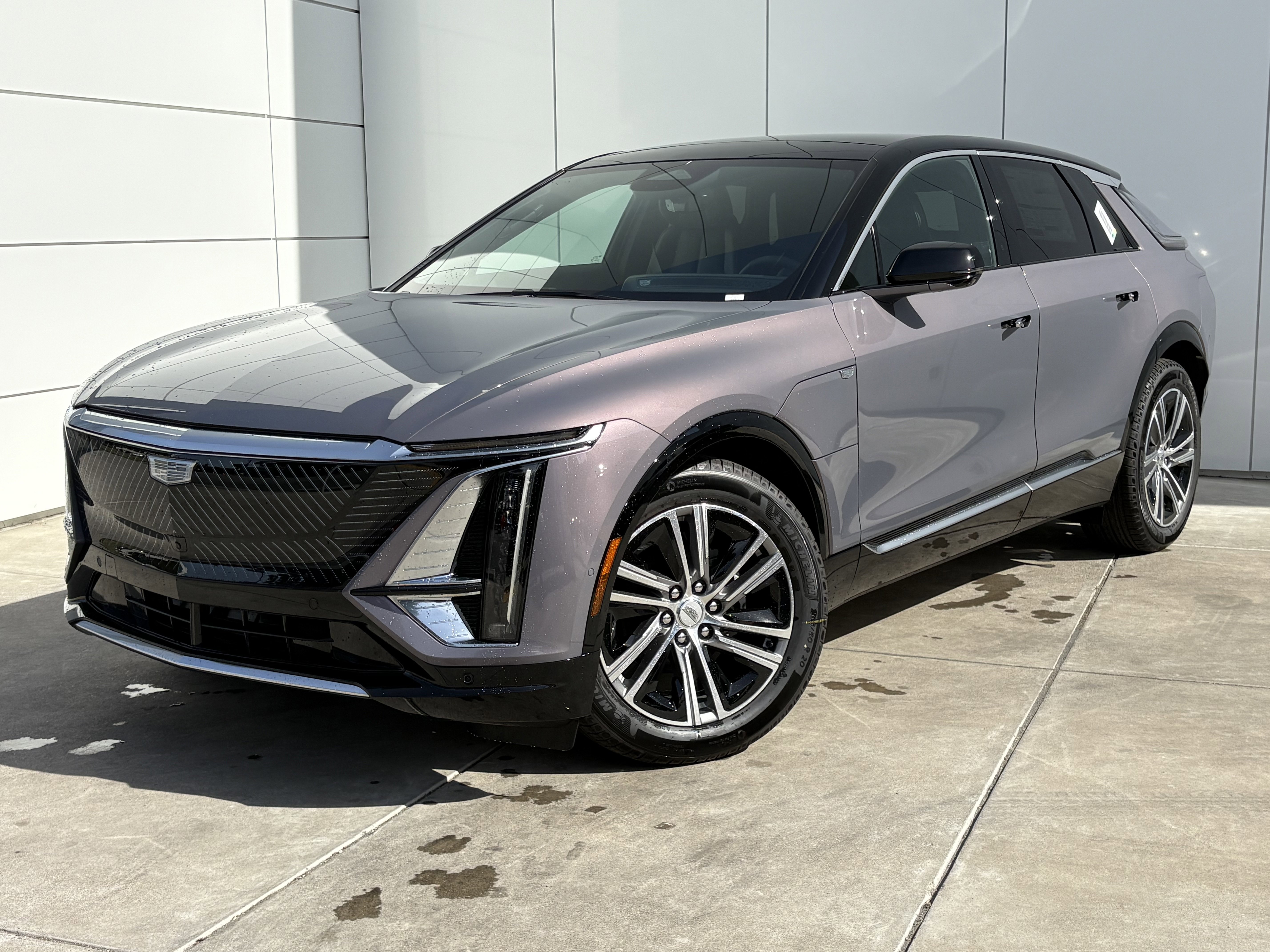 New 2026 Cadillac Lyriq Premium Luxury AWD/4WD image 2