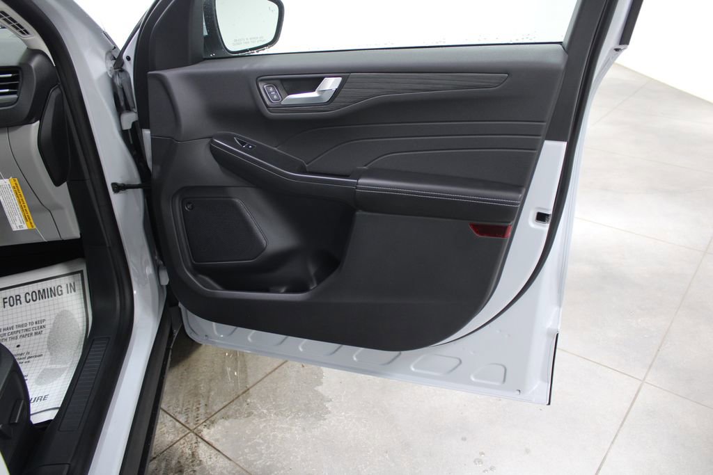 New 2026 Ford Escape Platinum w/ Premium Technology Package image 30