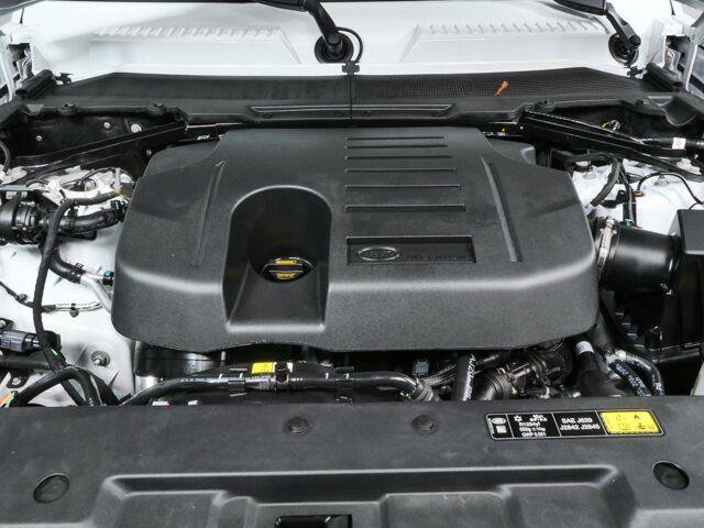 Used 2025 Land Rover Defender 110 X-Dynamic SE AWD/4WD image 34