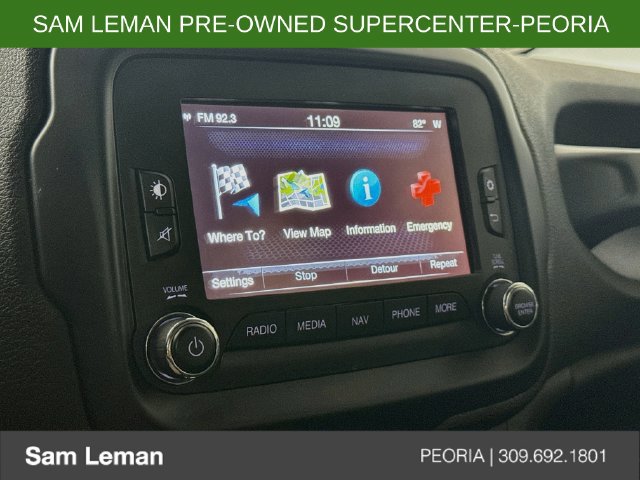 Used 2016 Jeep Renegade Limited FWD image 13