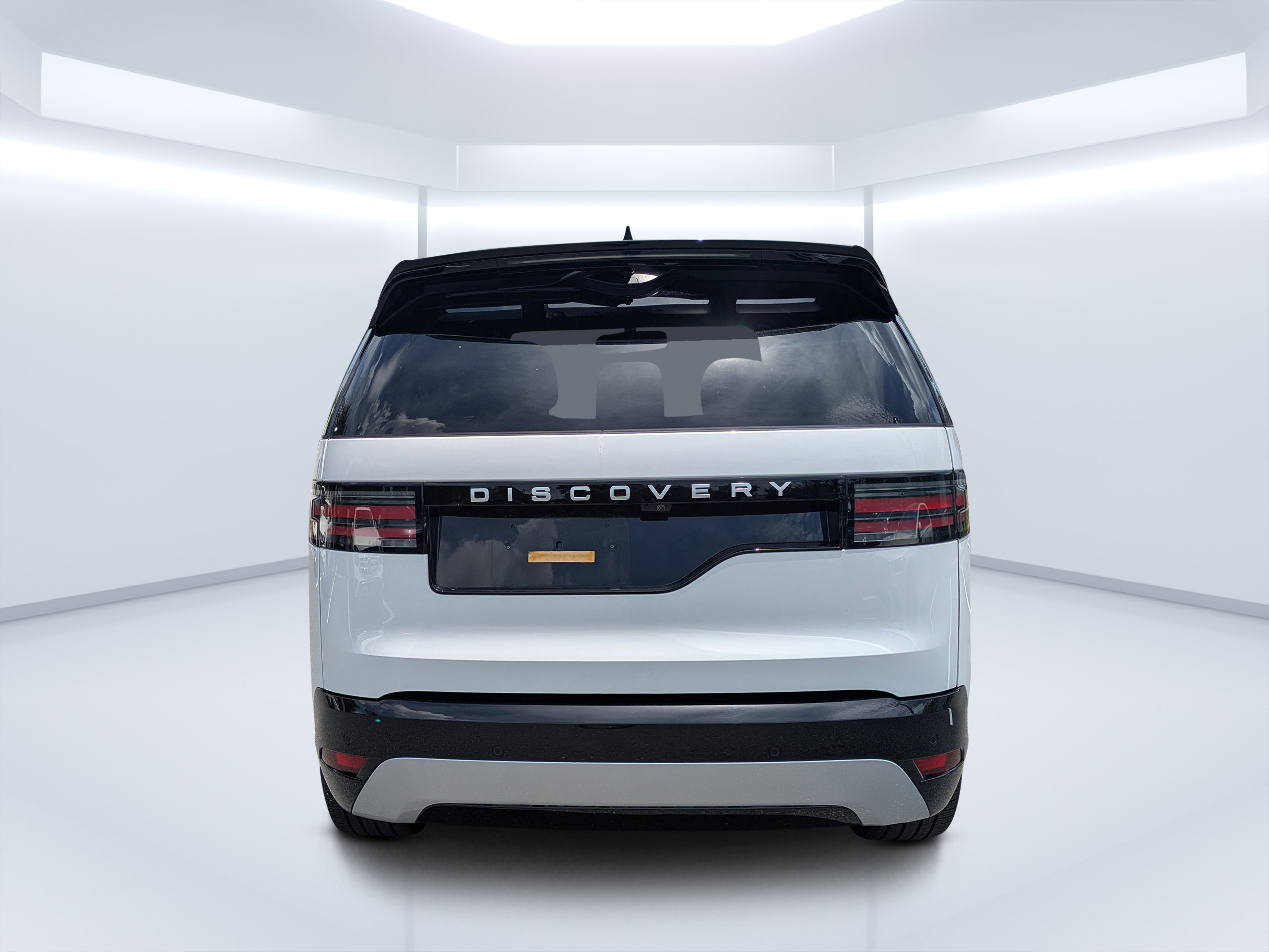 Used 2025 Land Rover Discovery Metropolitan Edition AWD/4WD image 4