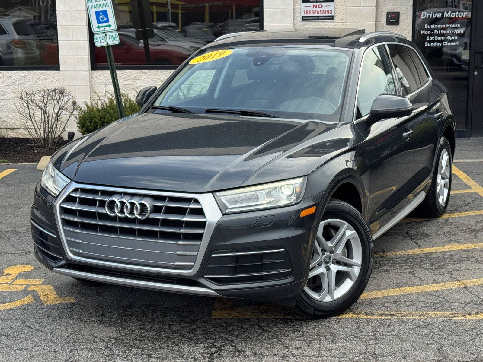 Used 2019 Audi Q5 2.0T Premium w/ Convenience Package AWD/4WD image 4