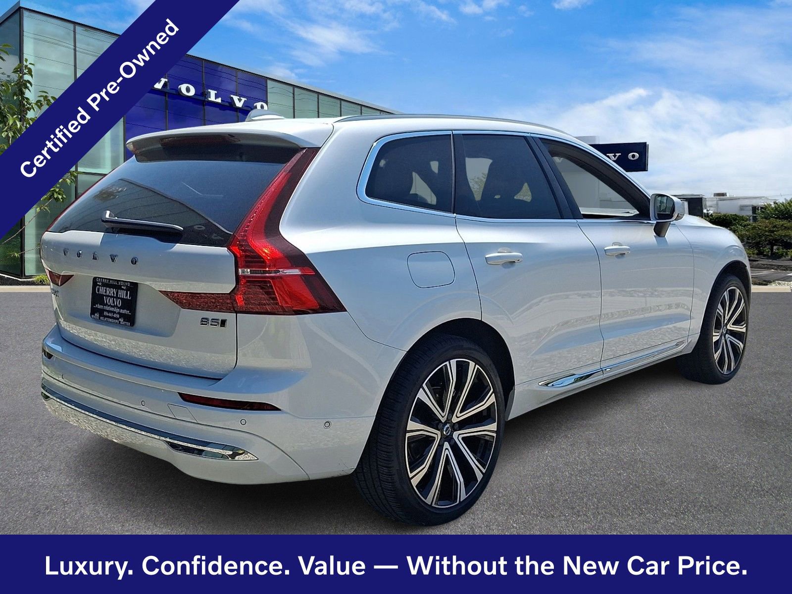 Certified 2023 Volvo XC60 B5 Ultimate w/ Climate Package AWD/4WD image 7