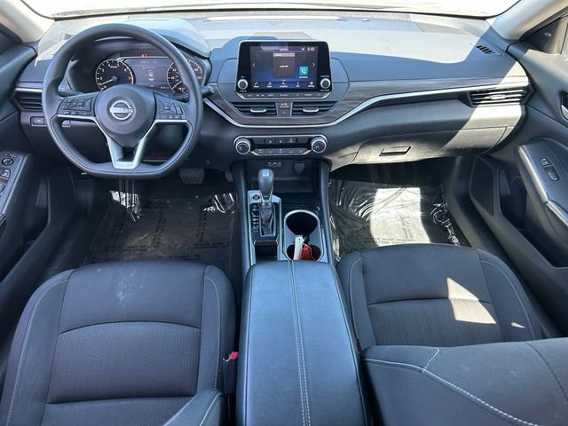 Used 2024 Nissan Altima 2.5 SV FWD image 30