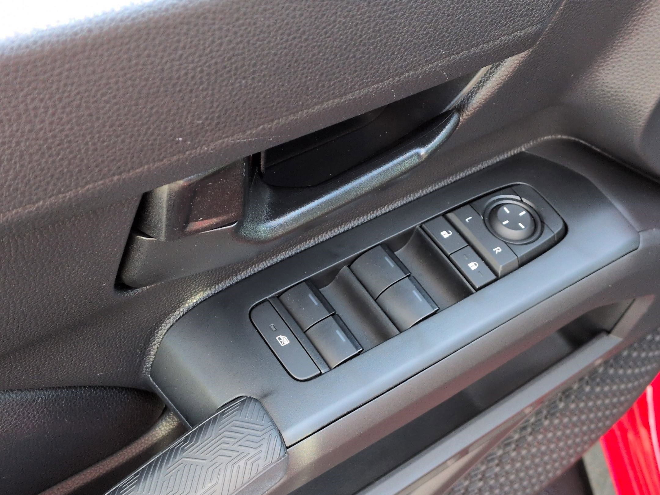 Used 2025 Toyota Tacoma SR5 RWD image 15