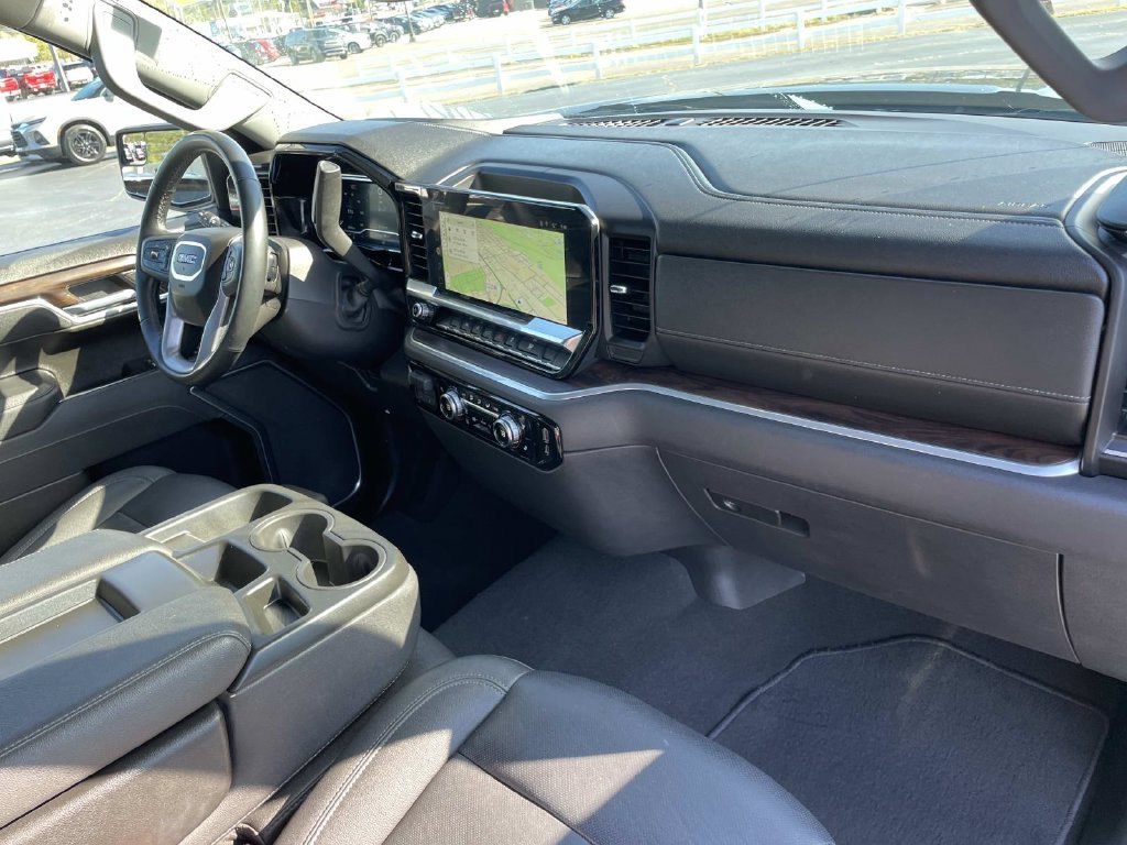 Used 2025 GMC Sierra 1500 SLT RWD image 27