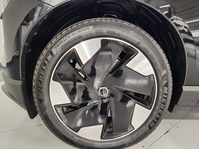 Used 2025 Volvo EX30 Ultra w/ Climate Package image 8