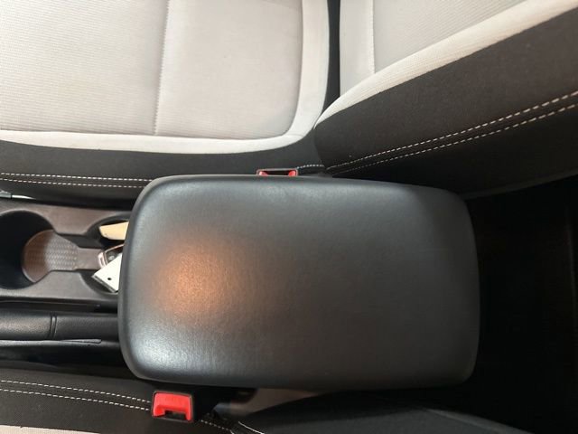 Used 2024 Hyundai Venue SEL FWD image 18