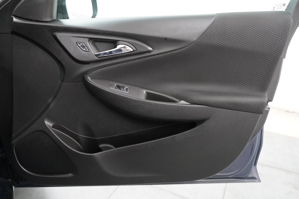 Used 2025 Chevrolet Malibu RS FWD image 31