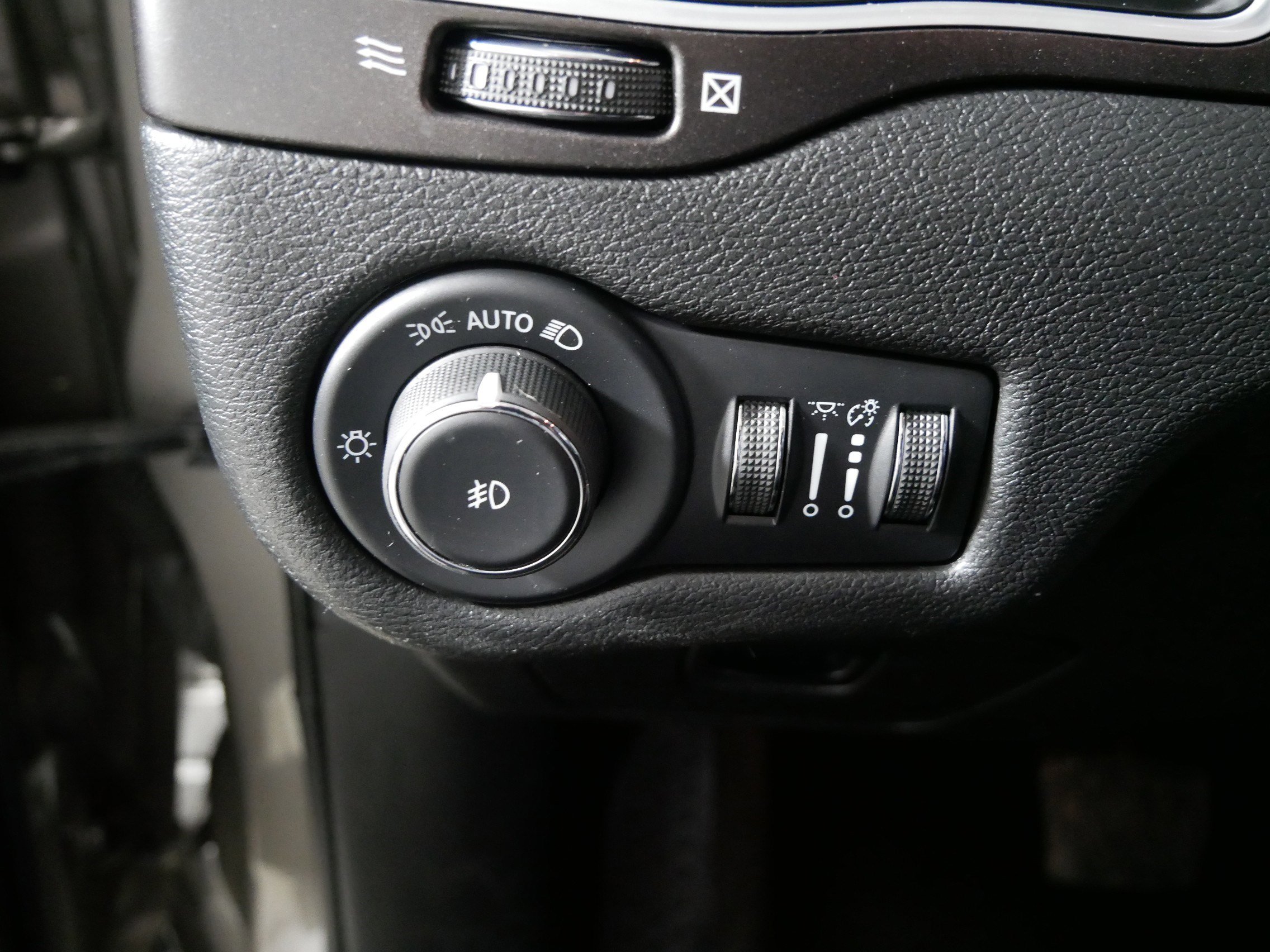 Used 2021 Jeep Cherokee Trailhawk w/ Trailer Tow Group image 26